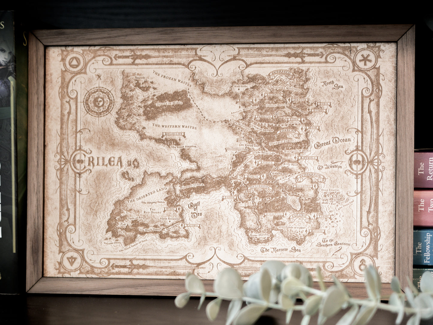 Throne of Glass: Erilea Wood Engraved Display Map