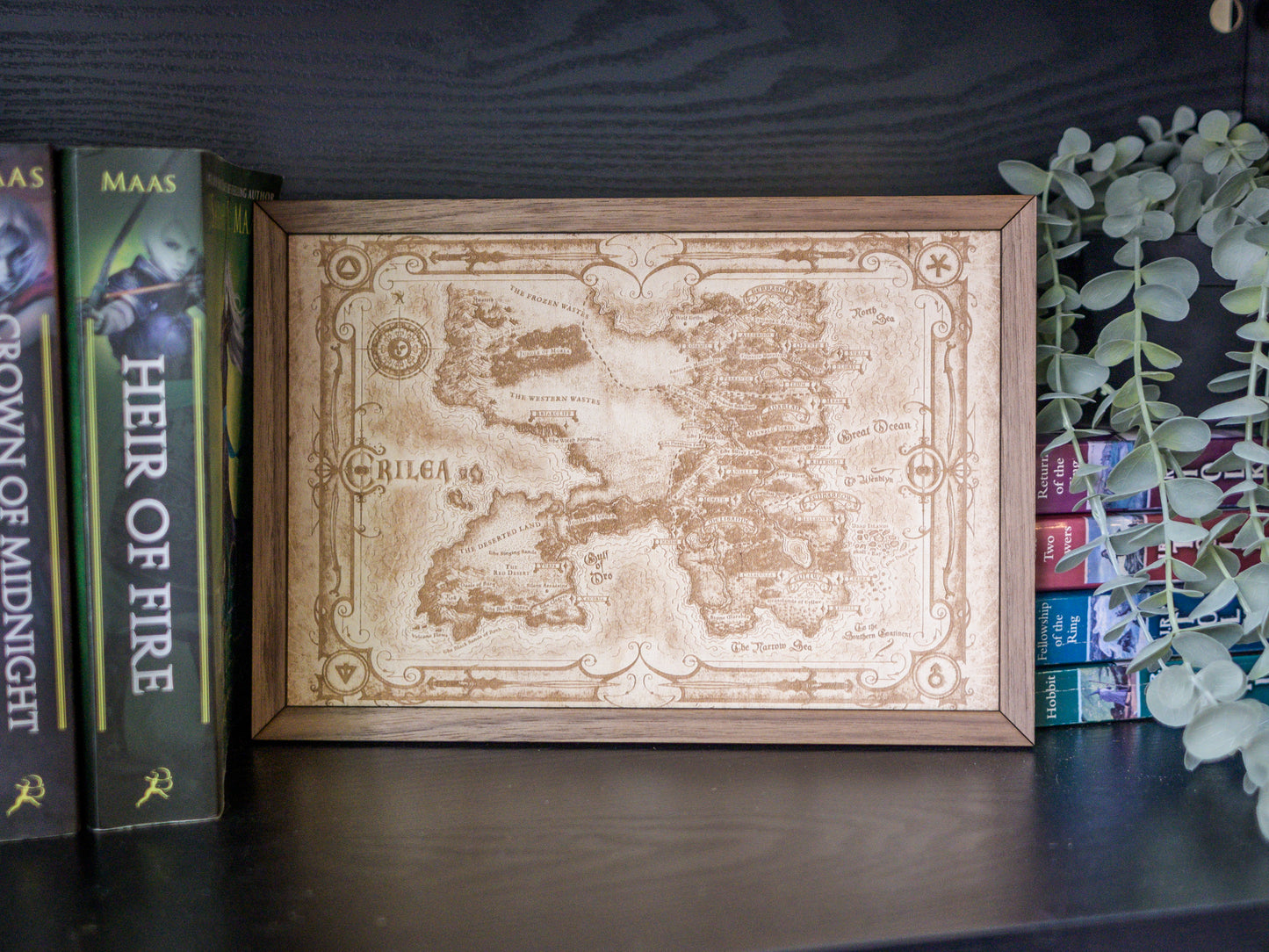Throne of Glass: Erilea Wood Engraved Display Map