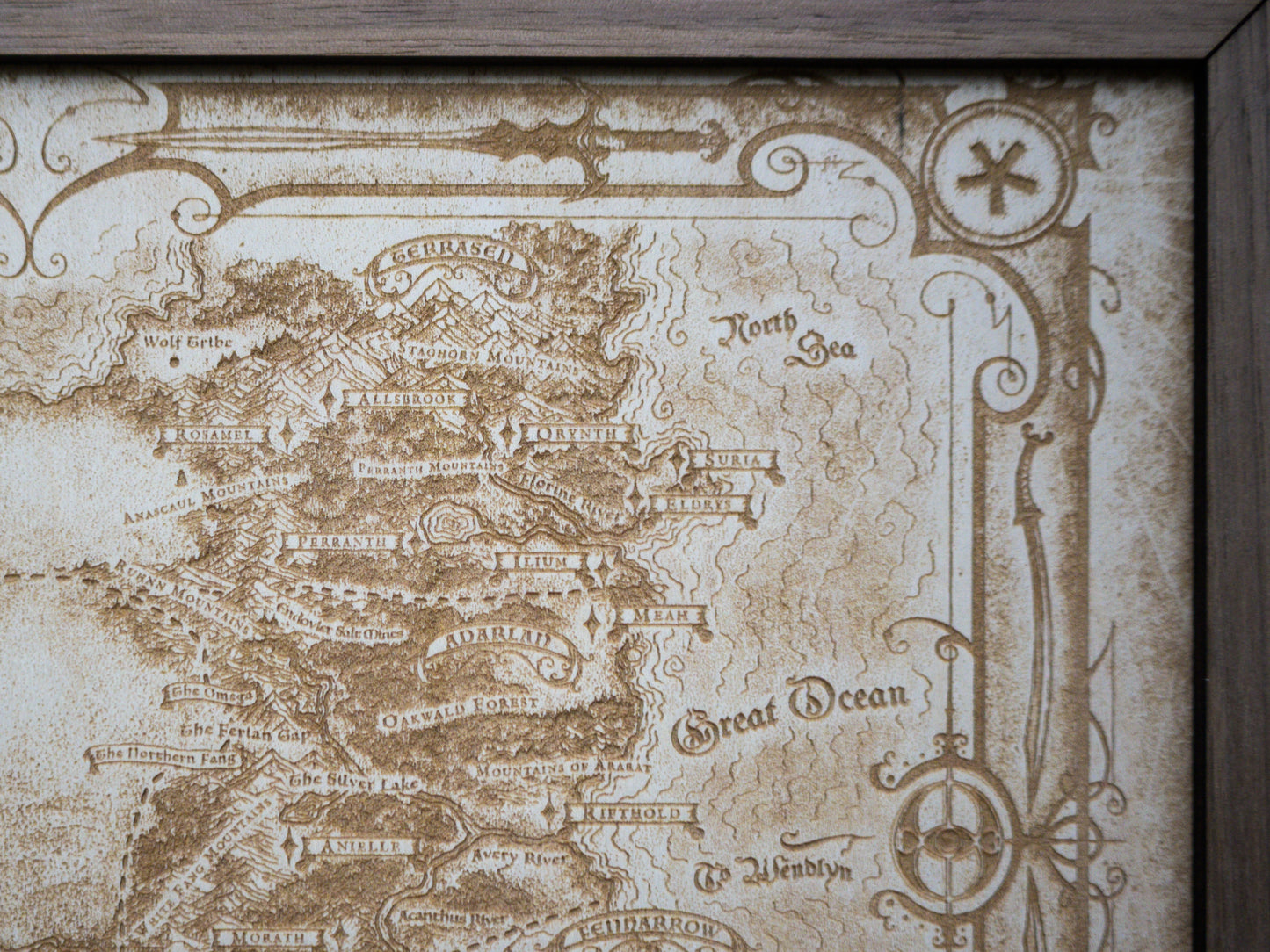 Throne of Glass: Erilea Wood Engraved Display Map