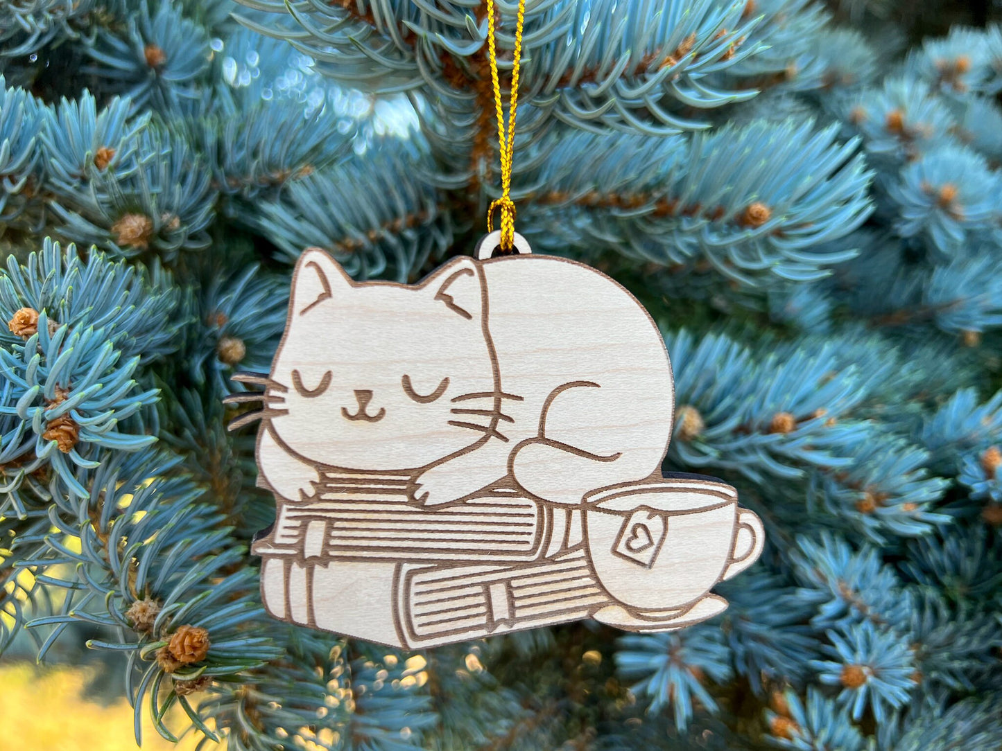 Books & Cat Ornament, Cat Lovers Gift, Book Lovers Gift Tag, Cat Christmas Ornament, Ornament for People Who Love Cats and Reading